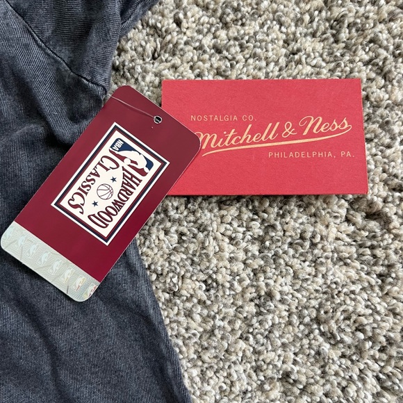 NBA Chicago Bulls 5 Rings Tee - Picture 5 of 5